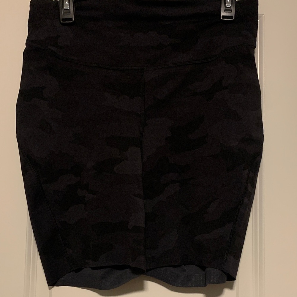 Lululemon Athletica Black Camouflage Base Pace Shorts, Size 12, EUC